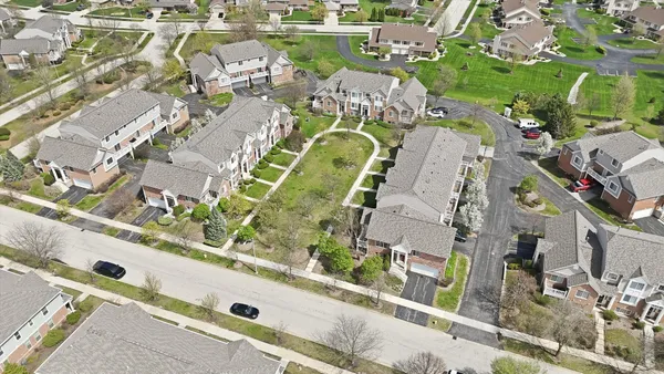 $370,000 | 14125 John Humphrey Drive, Orland Park, IL 60462