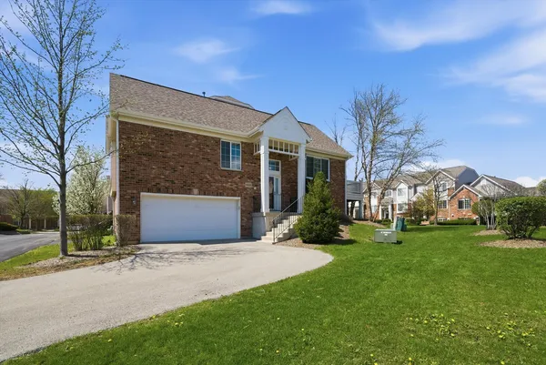 $370,000 | 14125 John Humphrey Drive, Orland Park, IL 60462