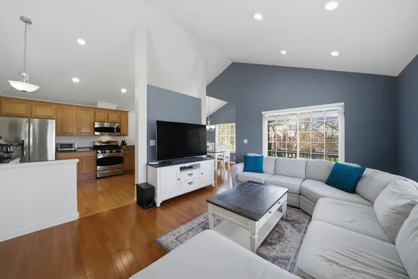 $370,000 | 14125 John Humphrey Drive, Orland Park, IL 60462