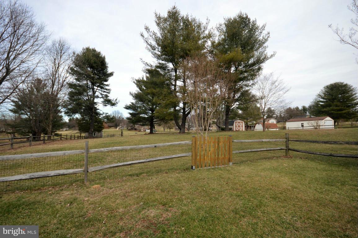 4202 High Ridge Road Haymarket, VA 20169 - Photo 18 of 30 Fenced Backyard
