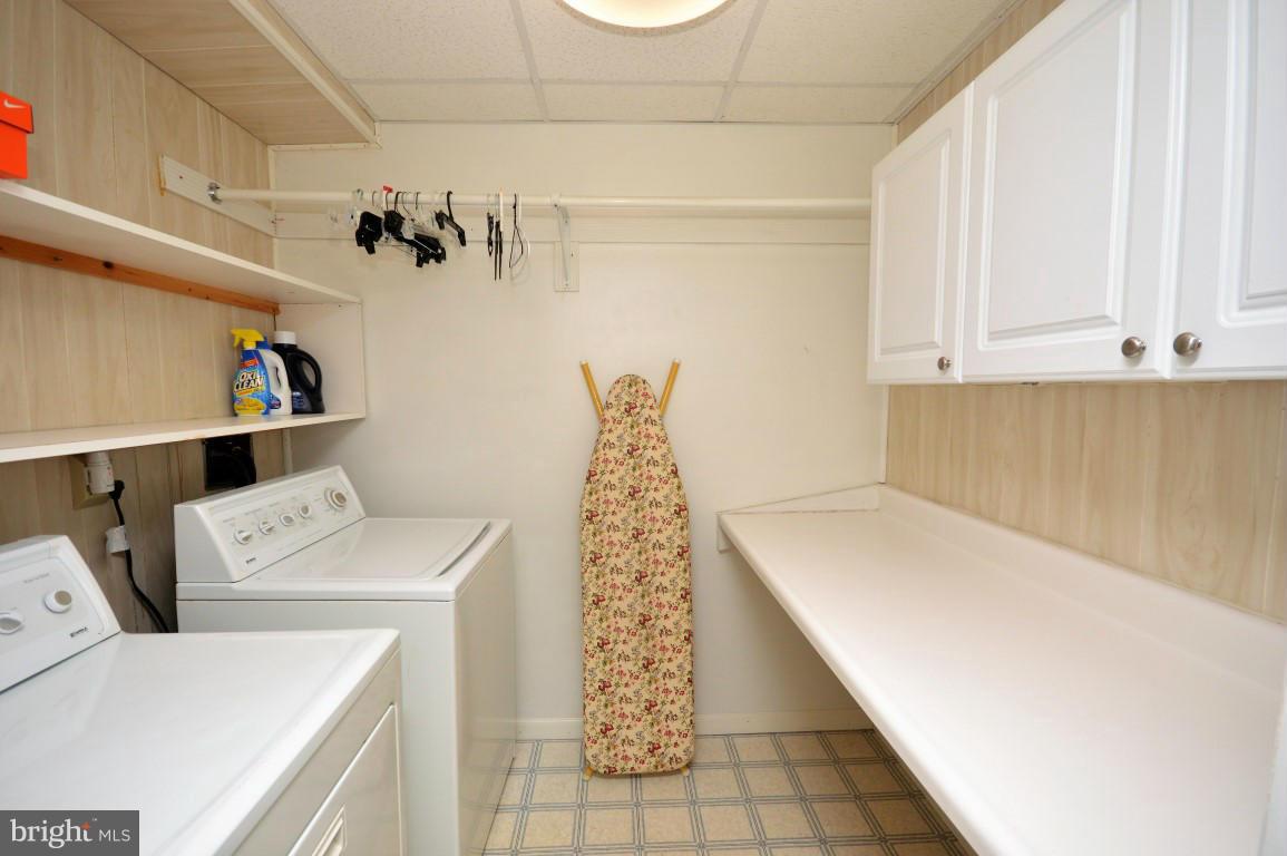 4202 High Ridge Road Haymarket, VA 20169 - Photo 24 of 30 Laundry Room