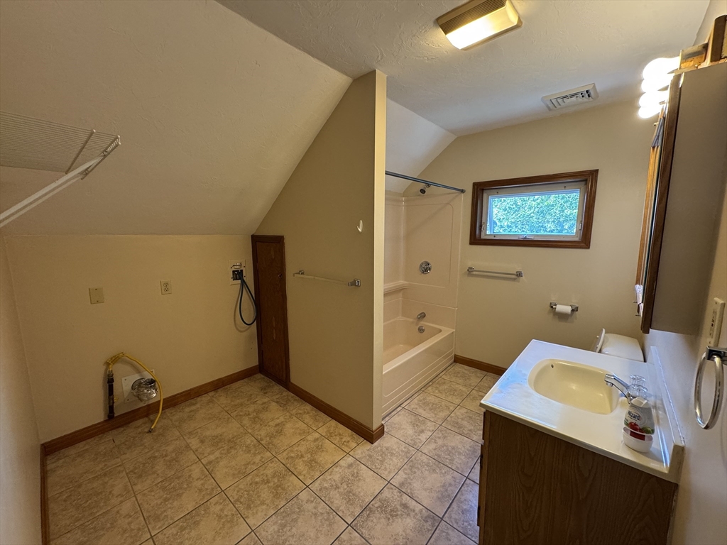 138 Bogle Street, Unit 3 Fall River, MA 02723 - Photo 5 of 11
