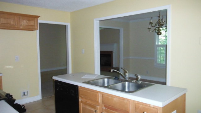 640 Lokchapee Ridge Macon, GA 31210 - Photo 18 of 22 a bathroom with a sink and a mirror
