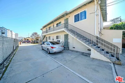 $1,400,000 | 3209 Andrita Street, Los Angeles, CA 90065