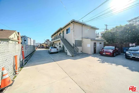 $1,400,000 | 3209 Andrita Street, Los Angeles, CA 90065