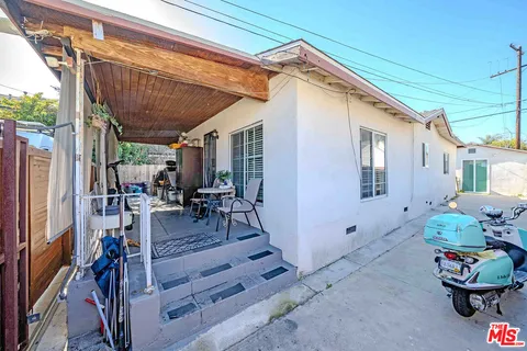 $1,400,000 | 3209 Andrita Street, Los Angeles, CA 90065
