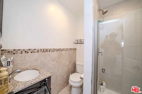 $1,400,000 | 3209 Andrita Street, Los Angeles, CA 90065