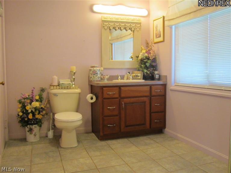 79 Indiana Road Vermilion, OH 44089 - Photo 10 of 22 1st full bath on first floor!