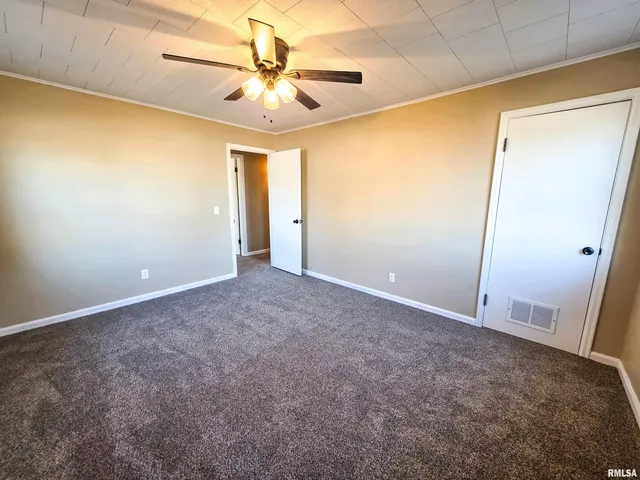 $145,000 | 110 Hickory Street, Flora, IL 62839