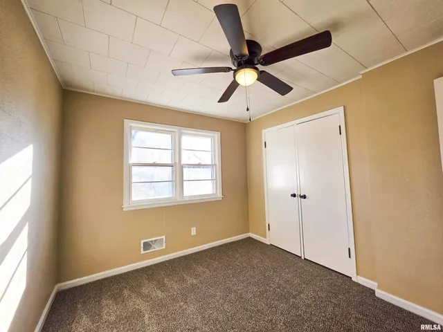 $145,000 | 110 Hickory Street, Flora, IL 62839