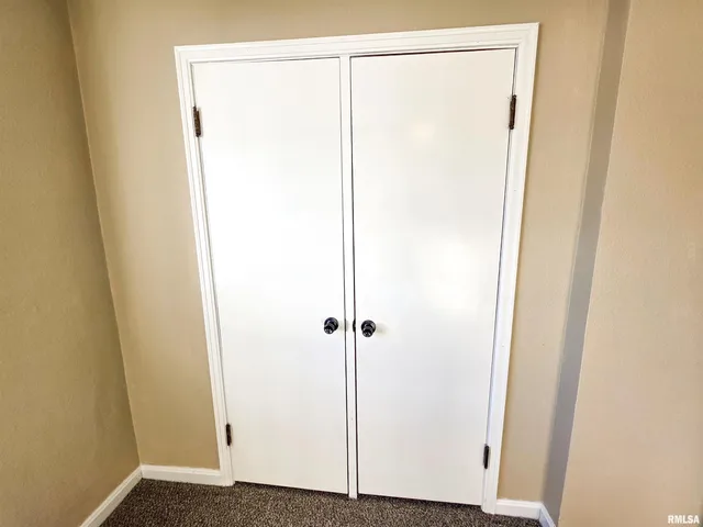 $145,000 | 110 Hickory Street, Flora, IL 62839