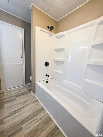 $145,000 | 110 Hickory Street, Flora, IL 62839