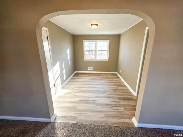 $145,000 | 110 Hickory Street, Flora, IL 62839