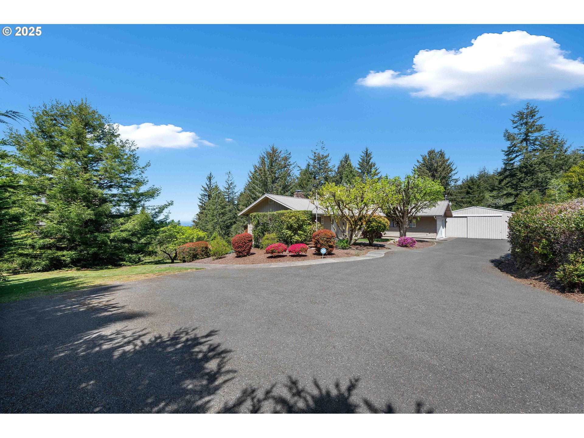 69936 Stage Road North Bend, OR 97459 - Photo 38 of 48 Gallery Image 38
