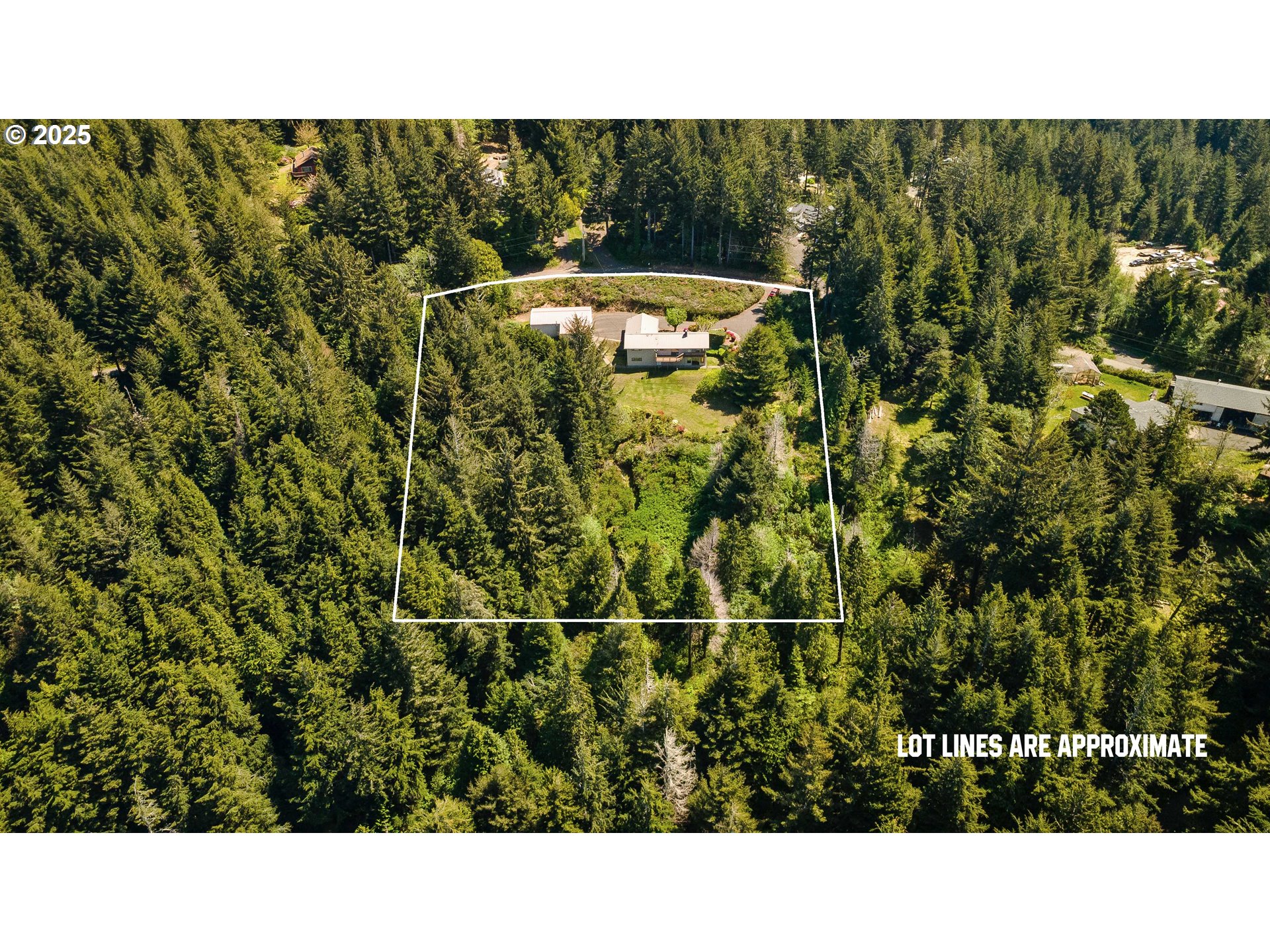 69936 Stage Road North Bend, OR 97459 - Photo 4 of 48 Gallery Image 4