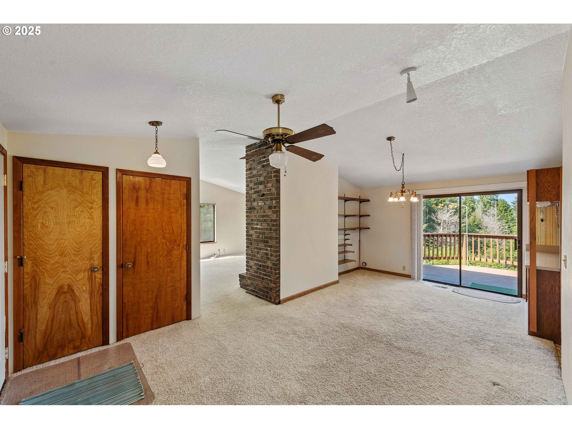 69936 Stage Road North Bend, OR 97459 - Photo 6 of 48 Gallery Image 6