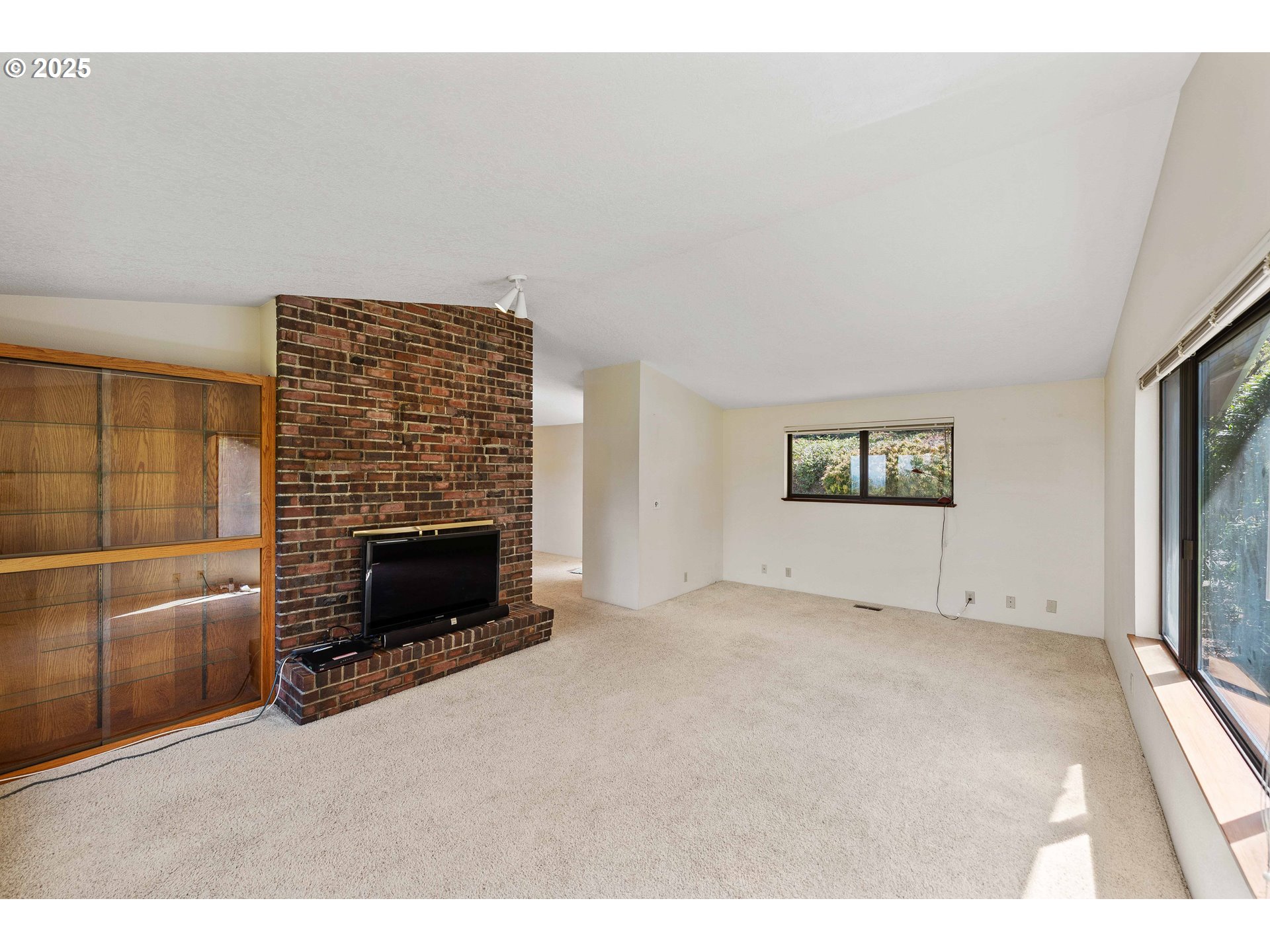 69936 Stage Road North Bend, OR 97459 - Photo 7 of 48 Gallery Image 7