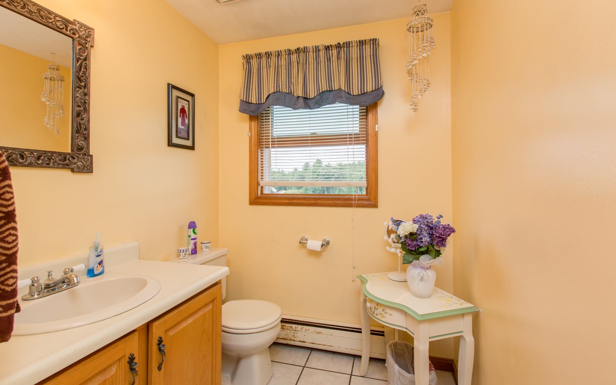 64 Kienia Road, Unit B Hudson, NH 03051 - Photo 15 of 16