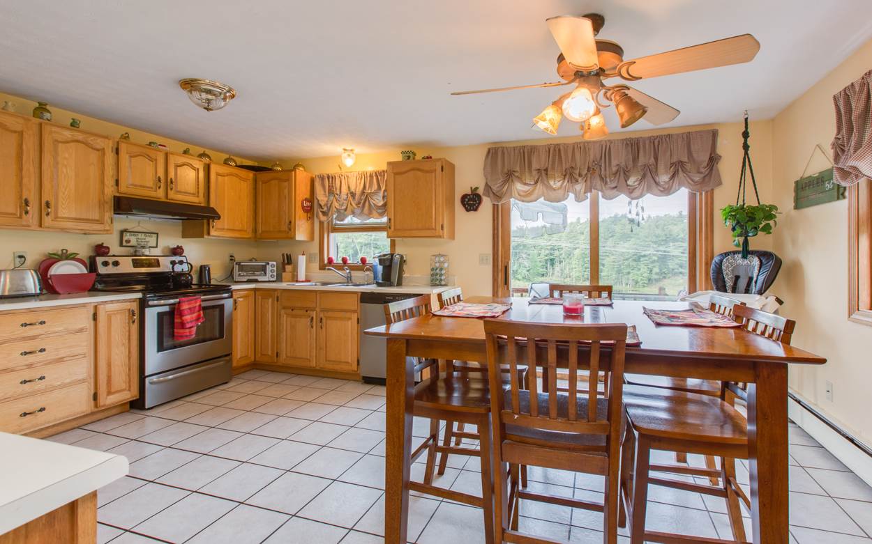 64 Kienia Road, Unit B Hudson, NH 03051 - Photo 4 of 16
