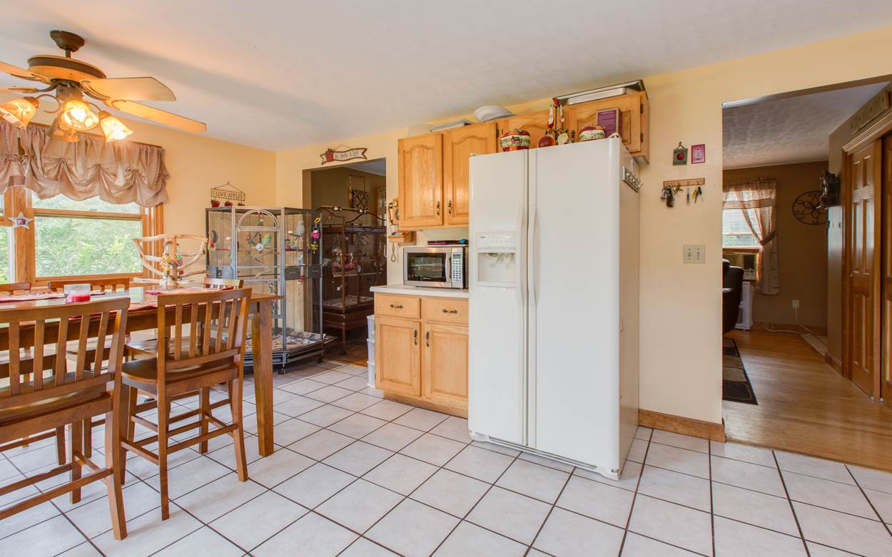 64 Kienia Road, Unit B Hudson, NH 03051 - Photo 8 of 16