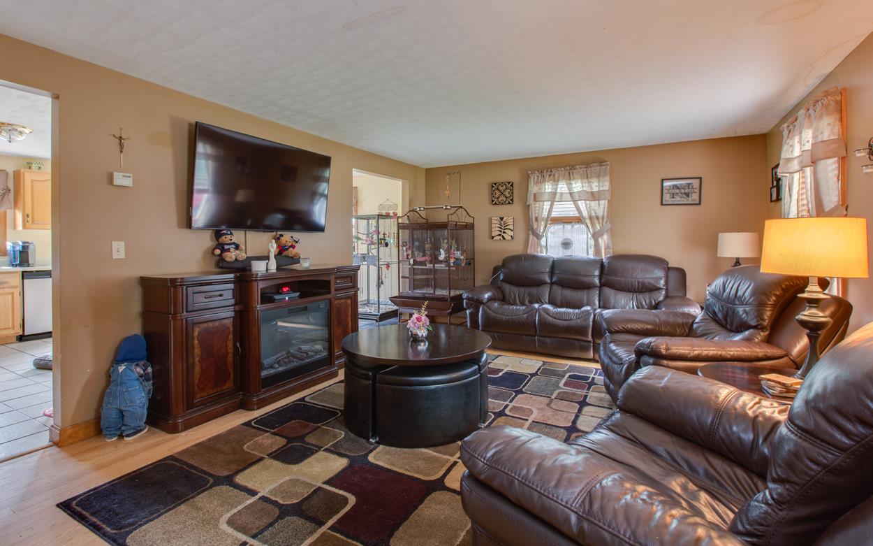 64 Kienia Road, Unit B Hudson, NH 03051 - Photo 9 of 16
