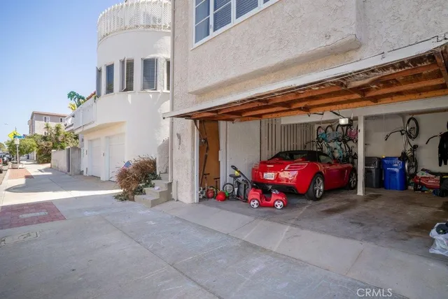 $3,550,000 | 3012 Manhattan Avenue, Manhattan Beach, CA 90266