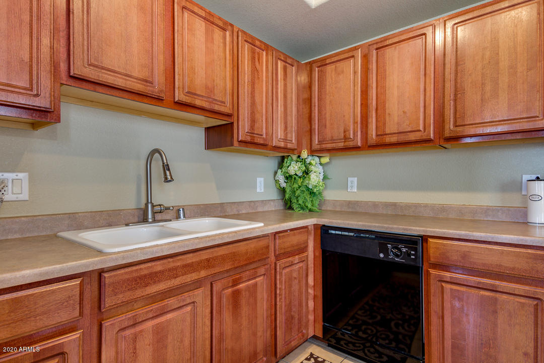 18250 North Cave Creek Road, Unit 198 Phoenix, AZ 85032 - Photo 54 of 73 Kitchen