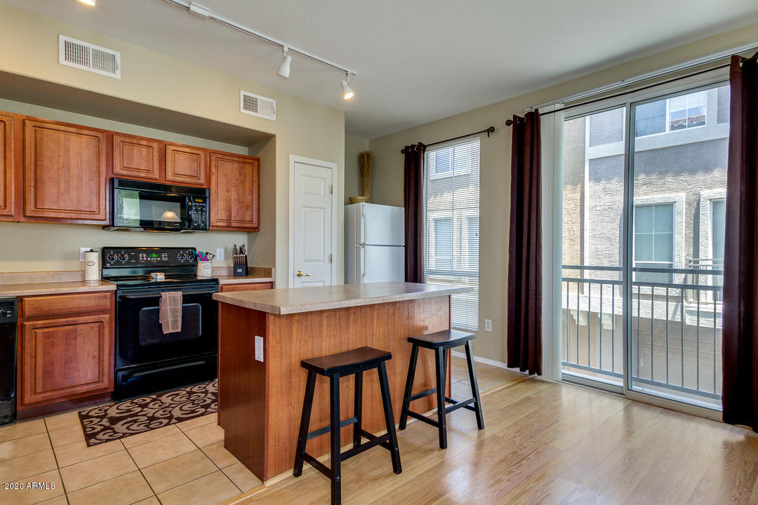 18250 North Cave Creek Road, Unit 198 Phoenix, AZ 85032 - Photo 56 of 73 Kitchen