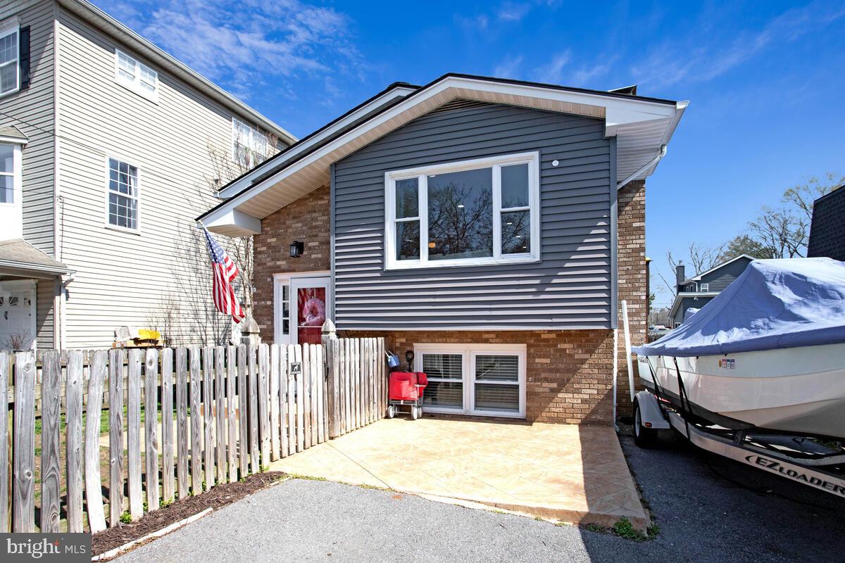 1615 Ruxton Road Edgewater, MD 21037 - Photo 2 of 37