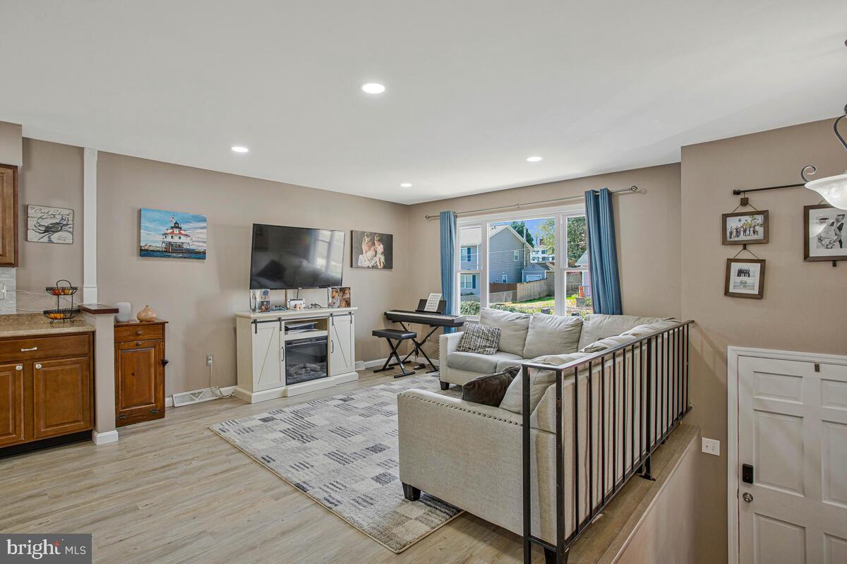 1615 Ruxton Road Edgewater, MD 21037 - Photo 6 of 37