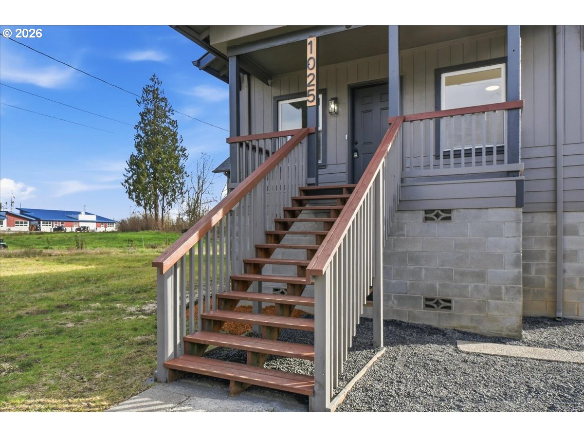1025 Northwest Prindle Street Chehalis, WA 98532 - Photo 4 of 29
