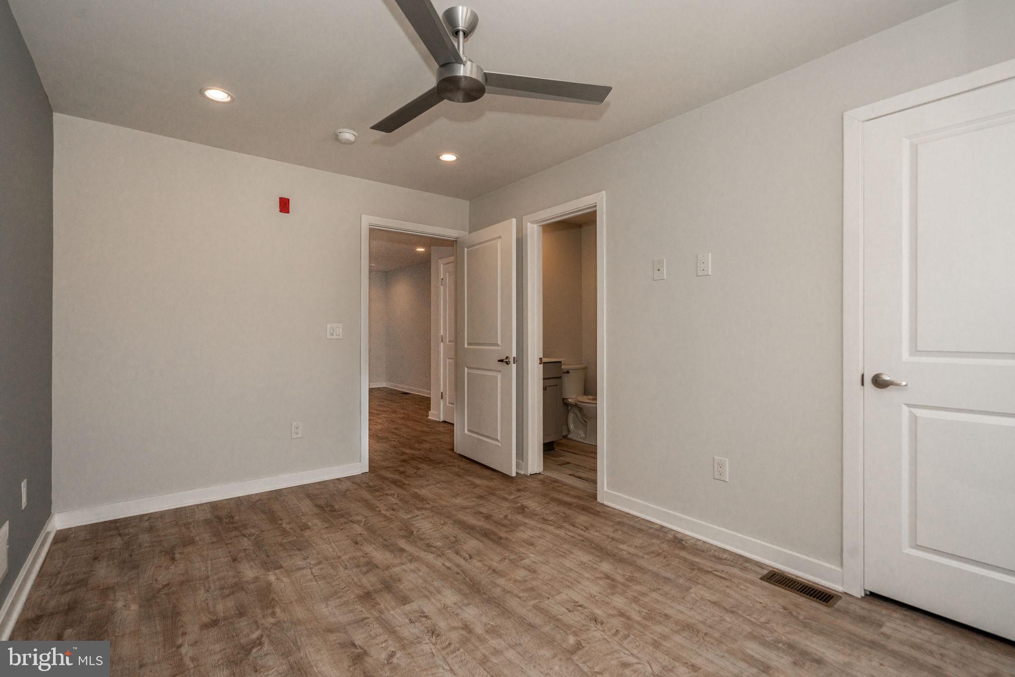 2609 Federal Street, Unit D Philadelphia, PA 19146 - Photo 21 of 27 a view of an empty room