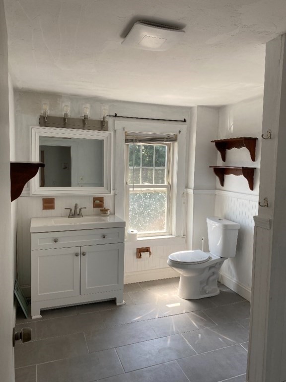 17 Carter Road, Unit 2 Braintree, MA 02184 - Photo 2 of 10