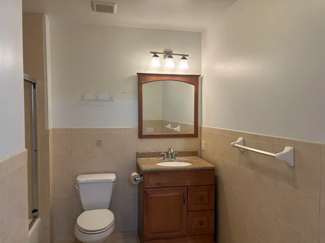 $2,500 | 528 52nd Street, Unit 202, West New York, NJ 07093