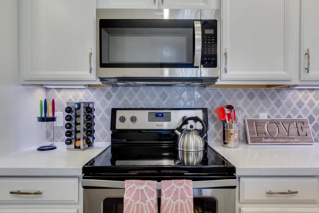 $3,750 | 2511 West Queen Creek Road, Unit 160, Chandler, AZ 85248