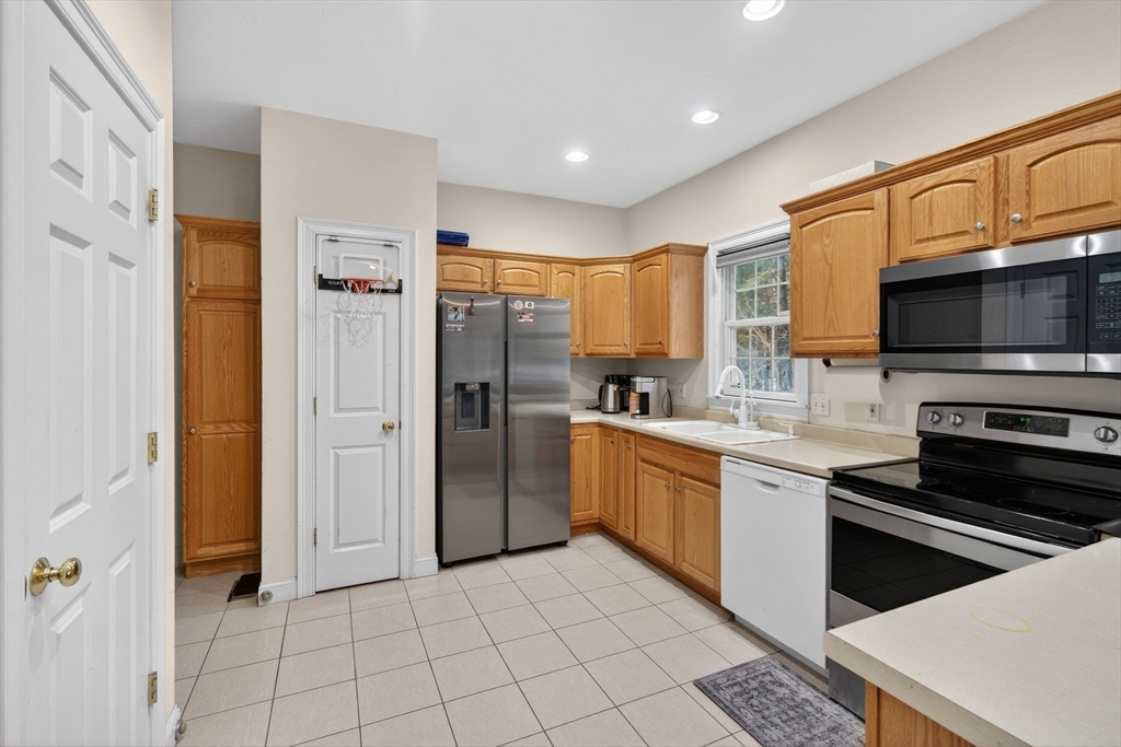 1 Knowlton Circle, Unit 1 Upton, MA 01568 - Photo 9 of 26