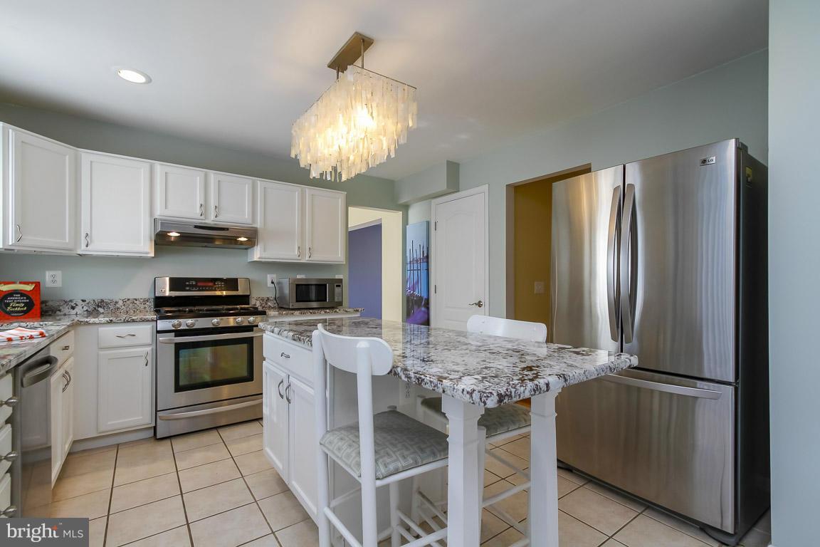 8113 Jacobs Field Road Rosedale, MD 21237 - Photo 15 of 29 Kitchen