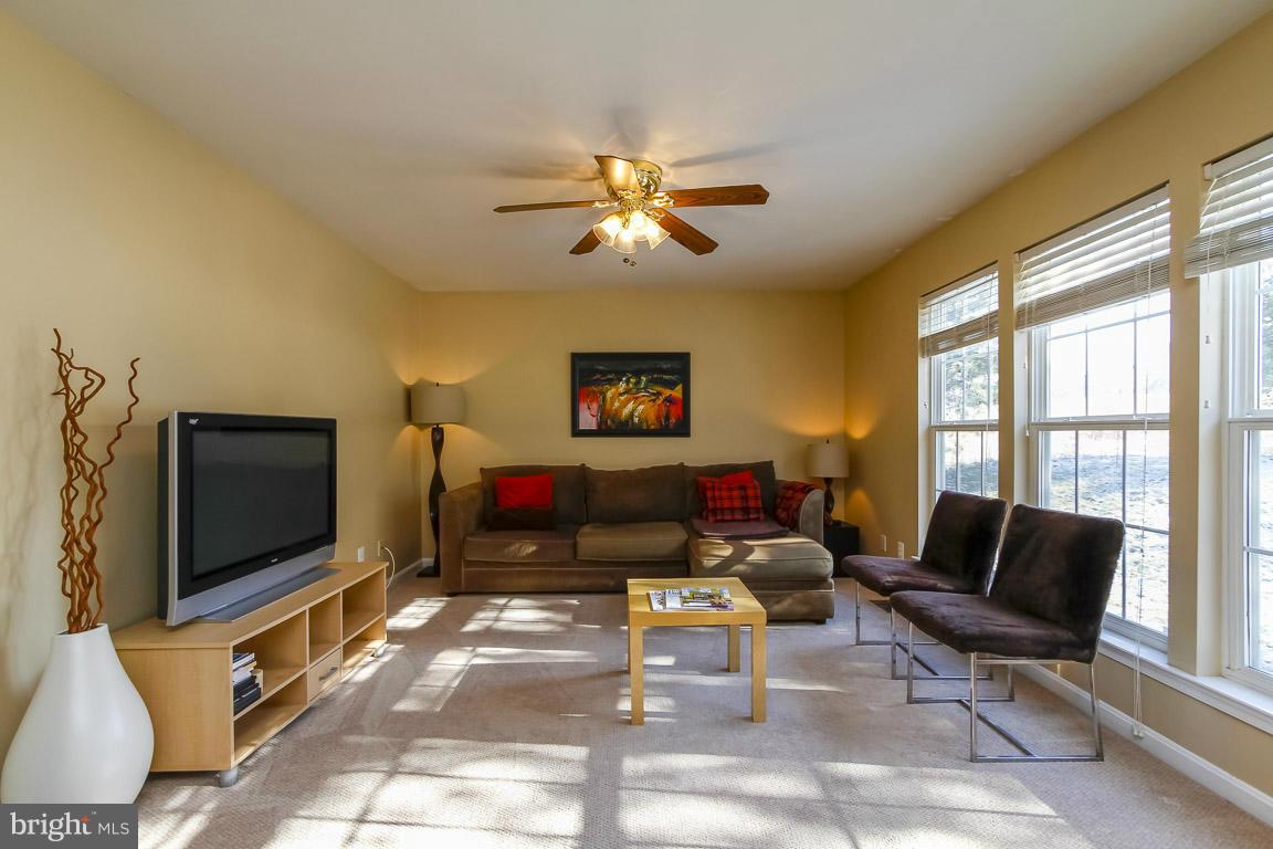 8113 Jacobs Field Road Rosedale, MD 21237 - Photo 17 of 29 Family Room