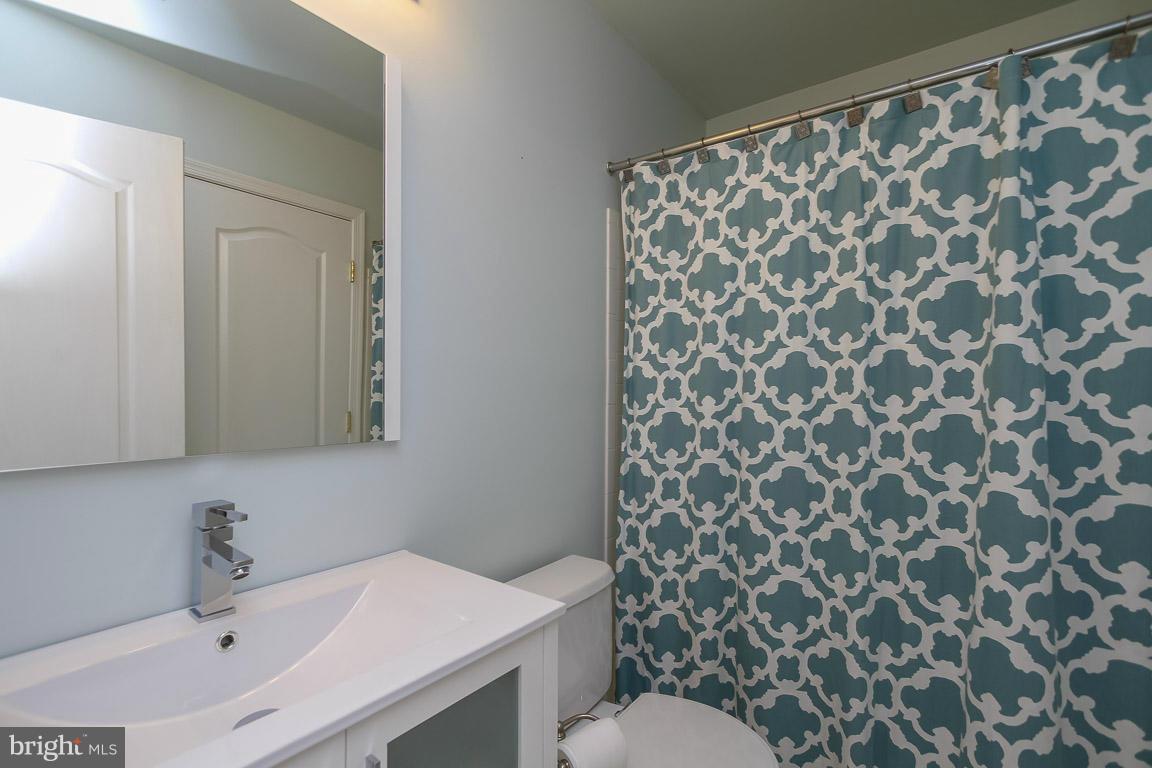 8113 Jacobs Field Road Rosedale, MD 21237 - Photo 27 of 29 Bath