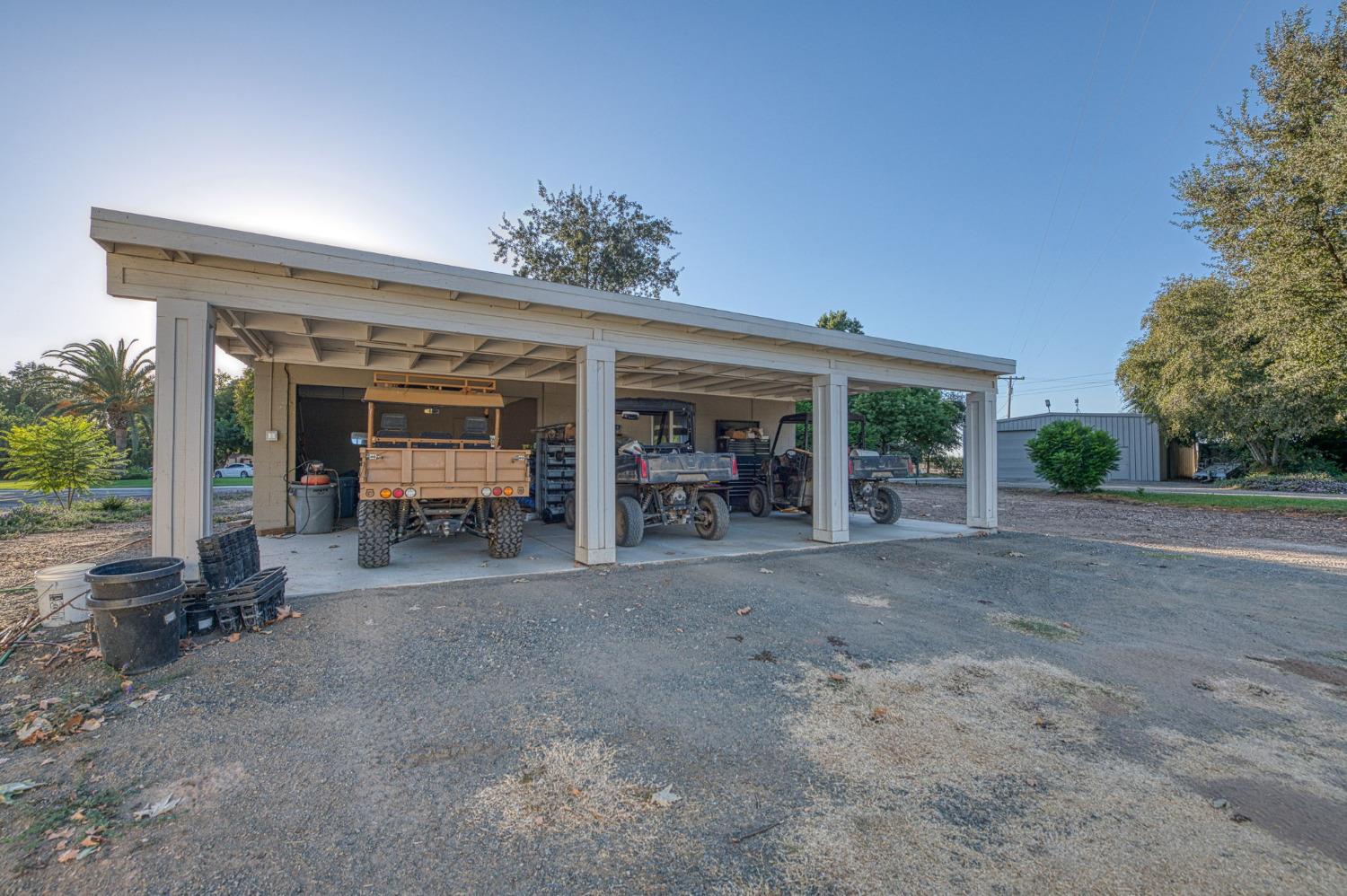 1098 South Rainbow Route Sanger, CA 93657 - Photo 61 of 70