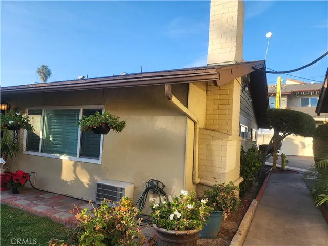 $575,000 | 134 South Magnolia, Unit 10C, Anaheim, CA 92804
