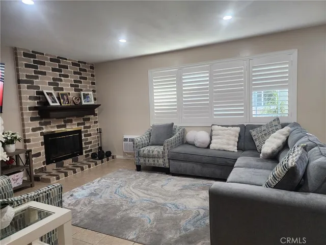 $575,000 | 134 South Magnolia, Unit 10C, Anaheim, CA 92804