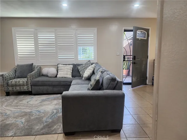 $575,000 | 134 South Magnolia, Unit 10C, Anaheim, CA 92804