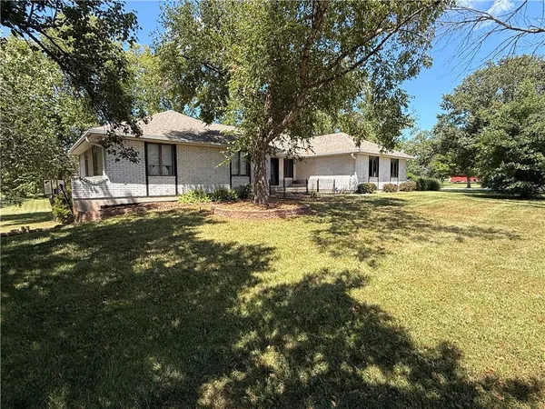 $475,000 | 1116 West Hubach Hill Road, Raymore, MO 64083