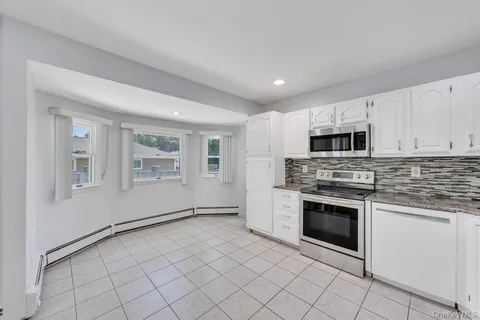 $699,999 | 279 Haven Avenue, Ronkonkoma, NY 11779