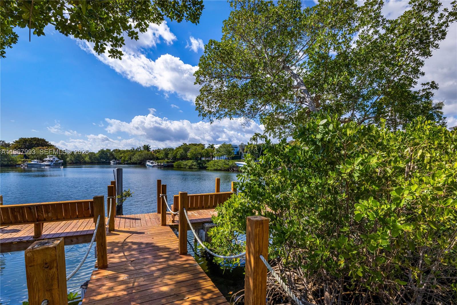 460 Costanera Road Coral Gables, FL 33143 - Photo 29 of 36