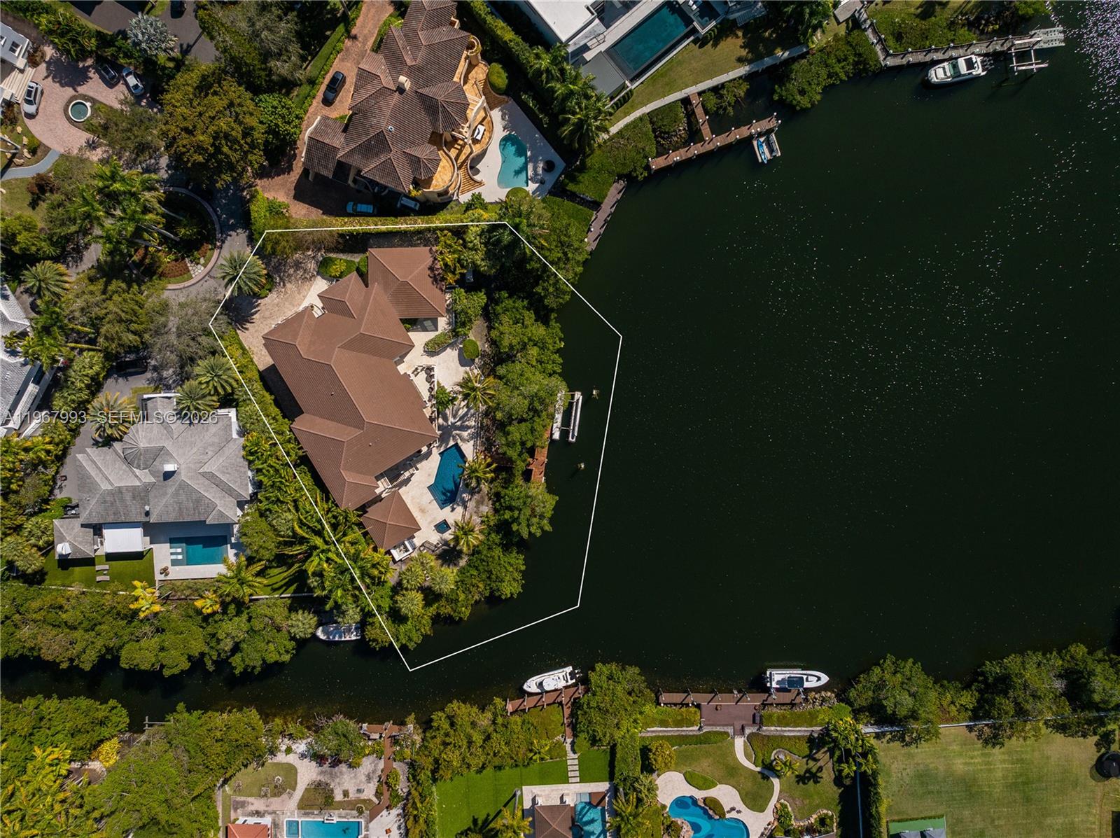 460 Costanera Road Coral Gables, FL 33143 - Photo 3 of 36