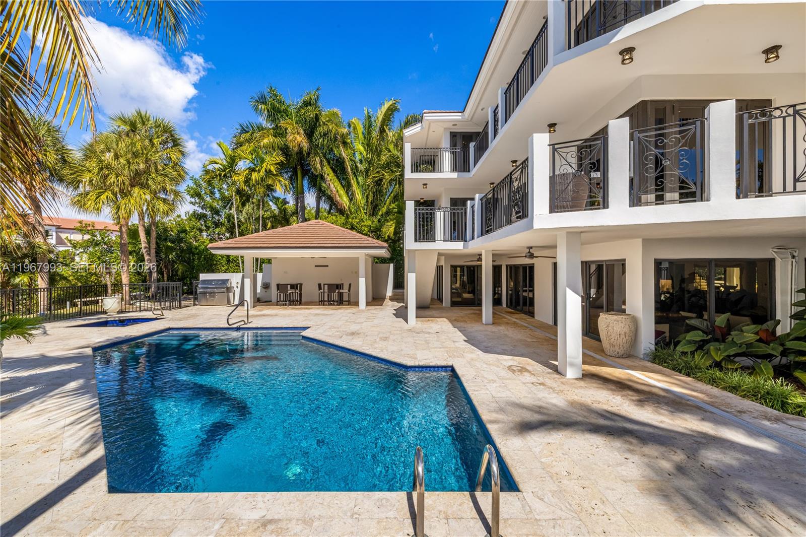 460 Costanera Road Coral Gables, FL 33143 - Photo 5 of 36