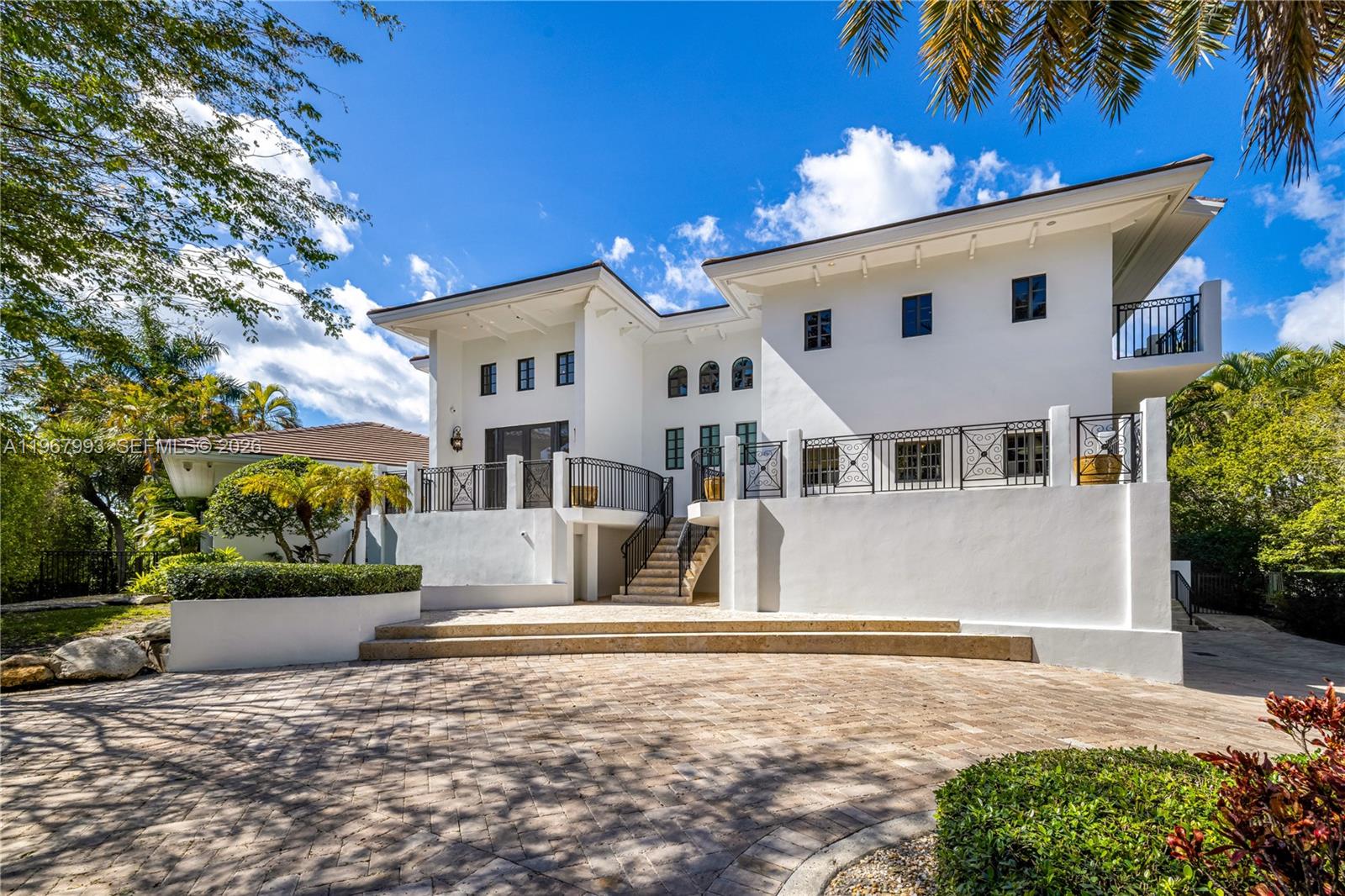 460 Costanera Road Coral Gables, FL 33143 - Photo 6 of 36