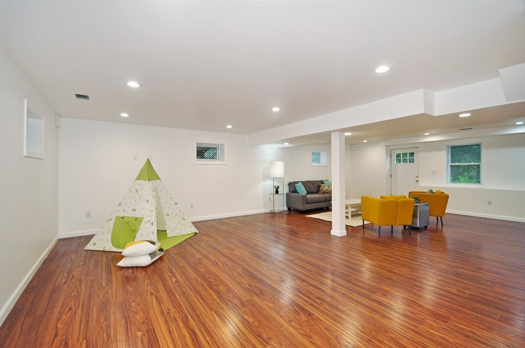 17 Reed Street, Unit 2 Arlington, MA 02474 - Photo 21 of 27 Gallery Image 21